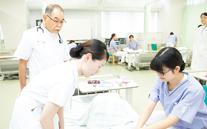学科の特徴 医療栄養学科 医療栄養学部 学部 学科 学部 大学院 甲南女子大学 学科の特徴 医療栄養学科 医療栄養学部 学部 学科 学部 大学院 甲南女子大学