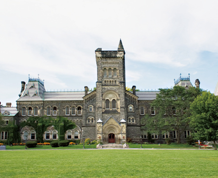 トロント大学