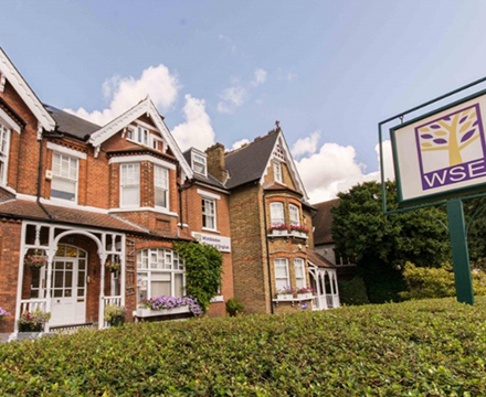 English Plus Photography Workshop in London(Wimbledon School of English)